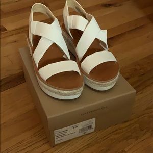 NWOT Ladies LuckyBrand Platforms